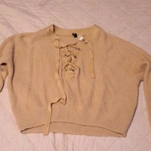 DIVIDED womens medium sweater